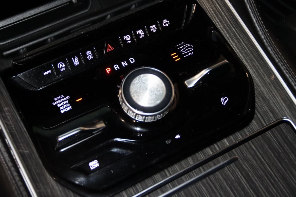 2022 Jeep Wagoneer Series III photo 45