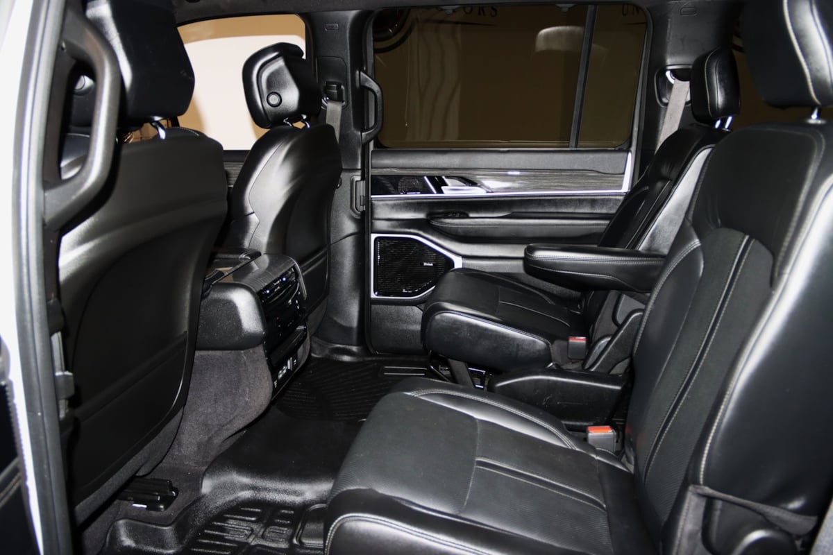 2022 Jeep Wagoneer Series III photo 52