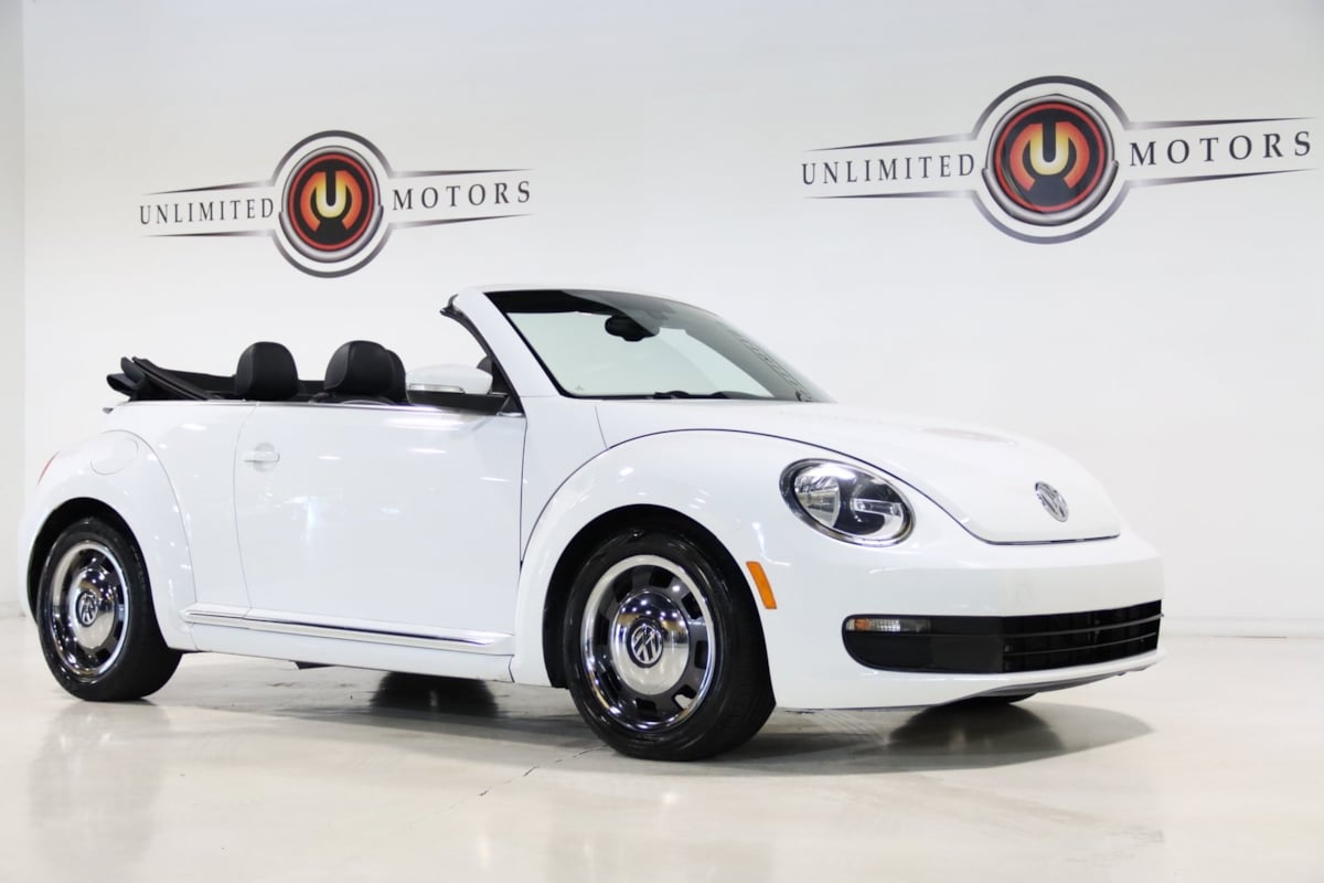 2016 Volkswagen Beetle Convertible 1.8T S photo 2