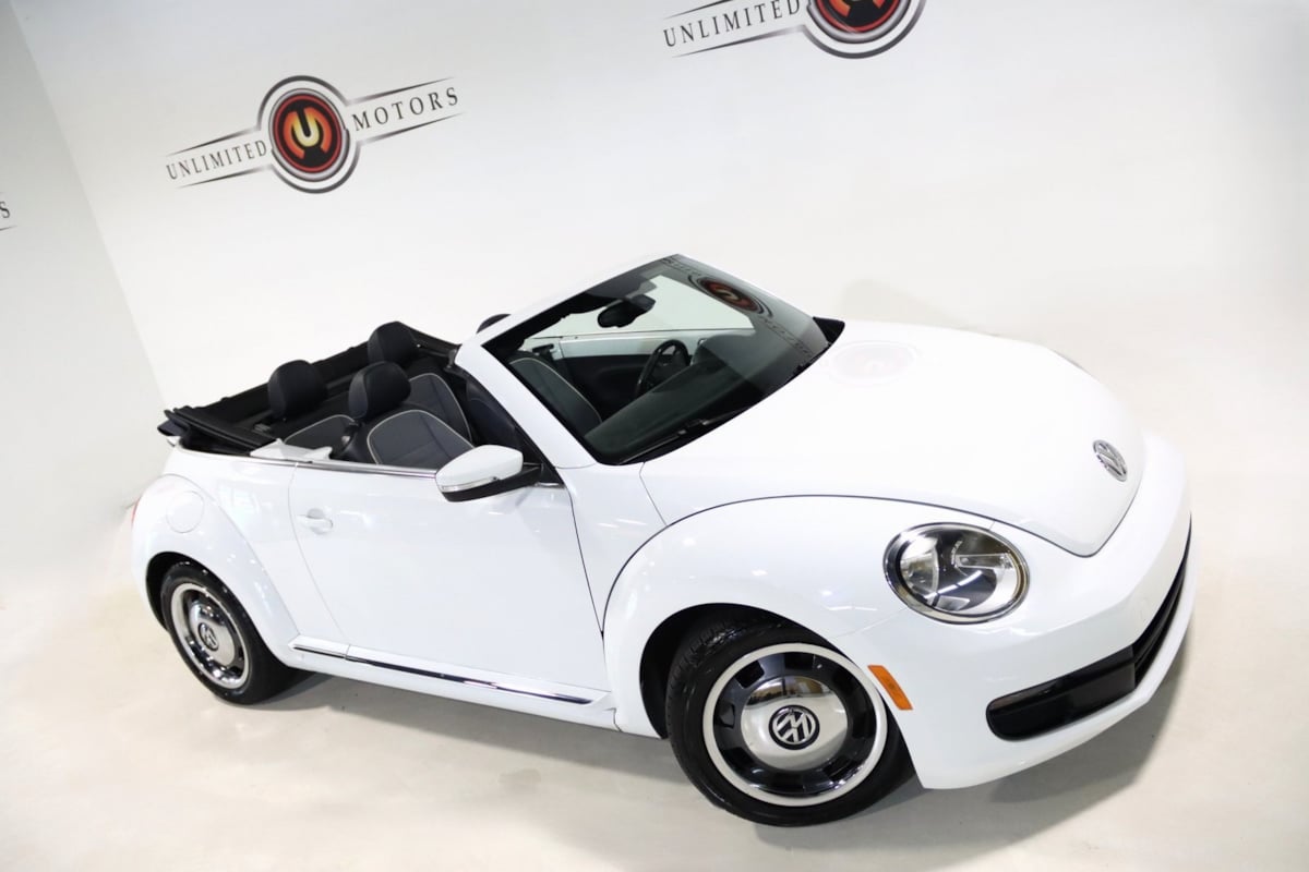 2016 Volkswagen Beetle Convertible 1.8T S photo 3