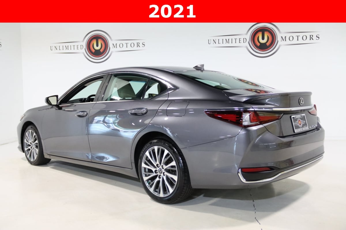 2021 Lexus ES 250 photo 2