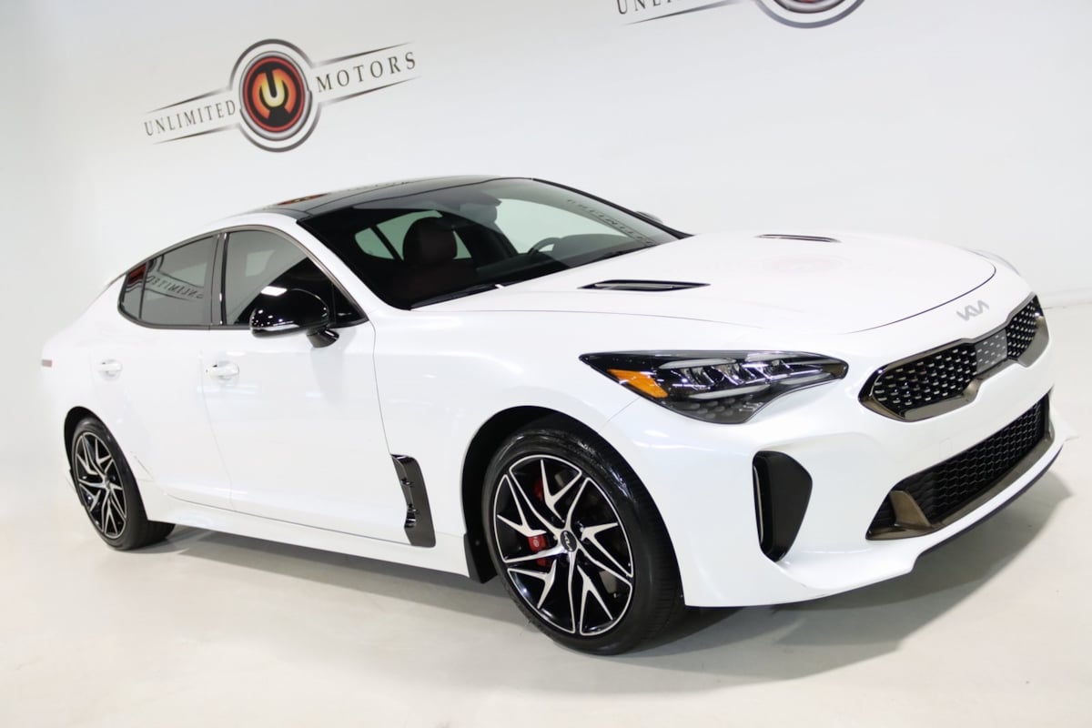 2023 Kia Stinger GT-Line photo 3