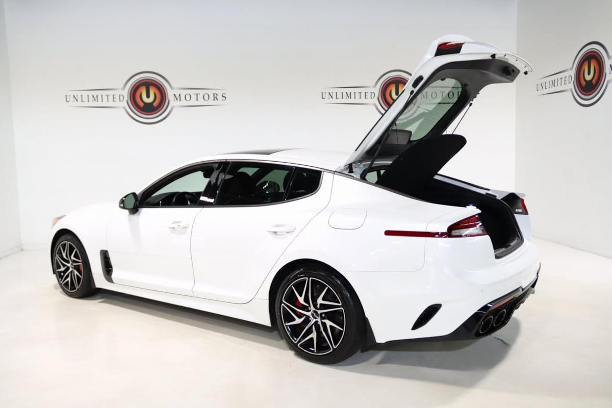 2023 Kia Stinger GT-Line photo 18