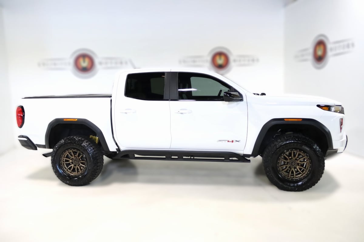 2023 Gmc Canyon AT4X photo 3