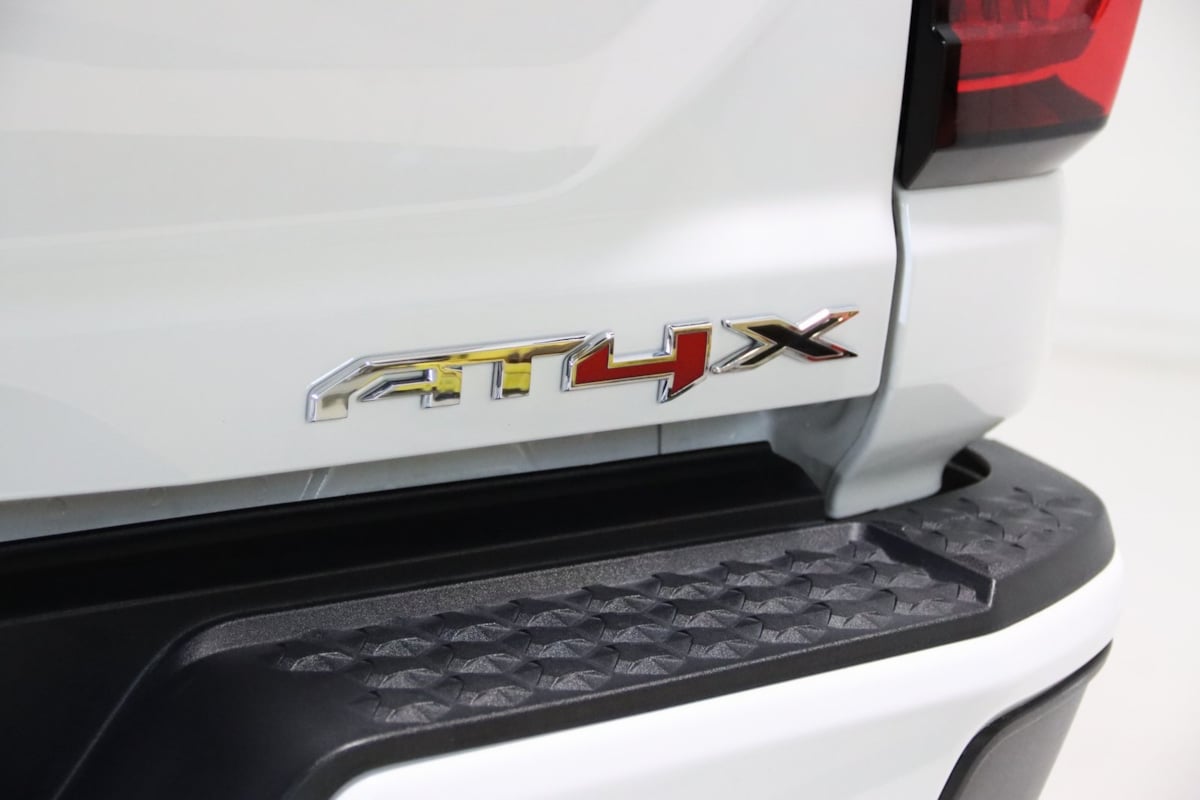 2023 Gmc Canyon AT4X photo 18