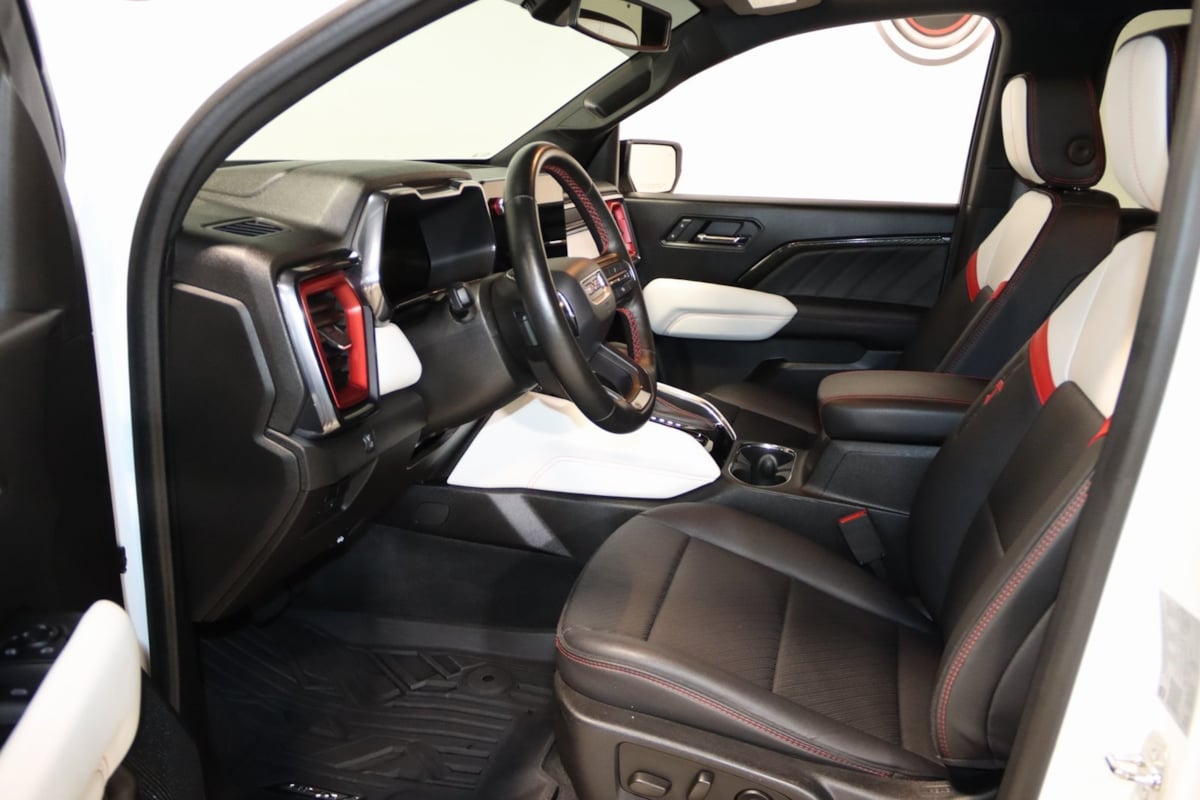 2023 Gmc Canyon AT4X photo 28