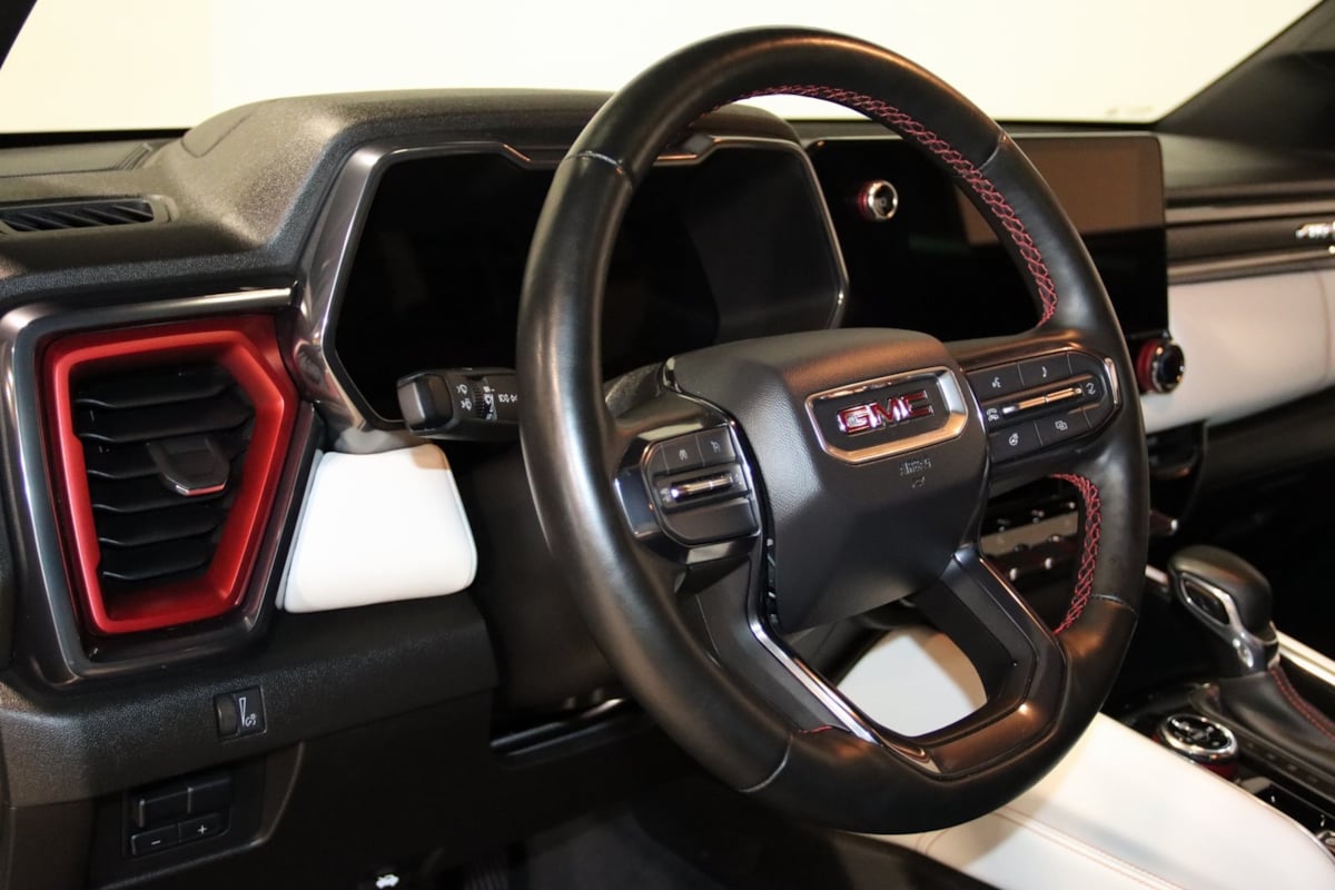2023 Gmc Canyon AT4X photo 35