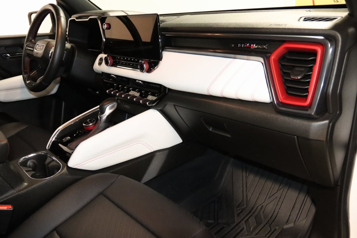 2023 Gmc Canyon AT4X photo 52