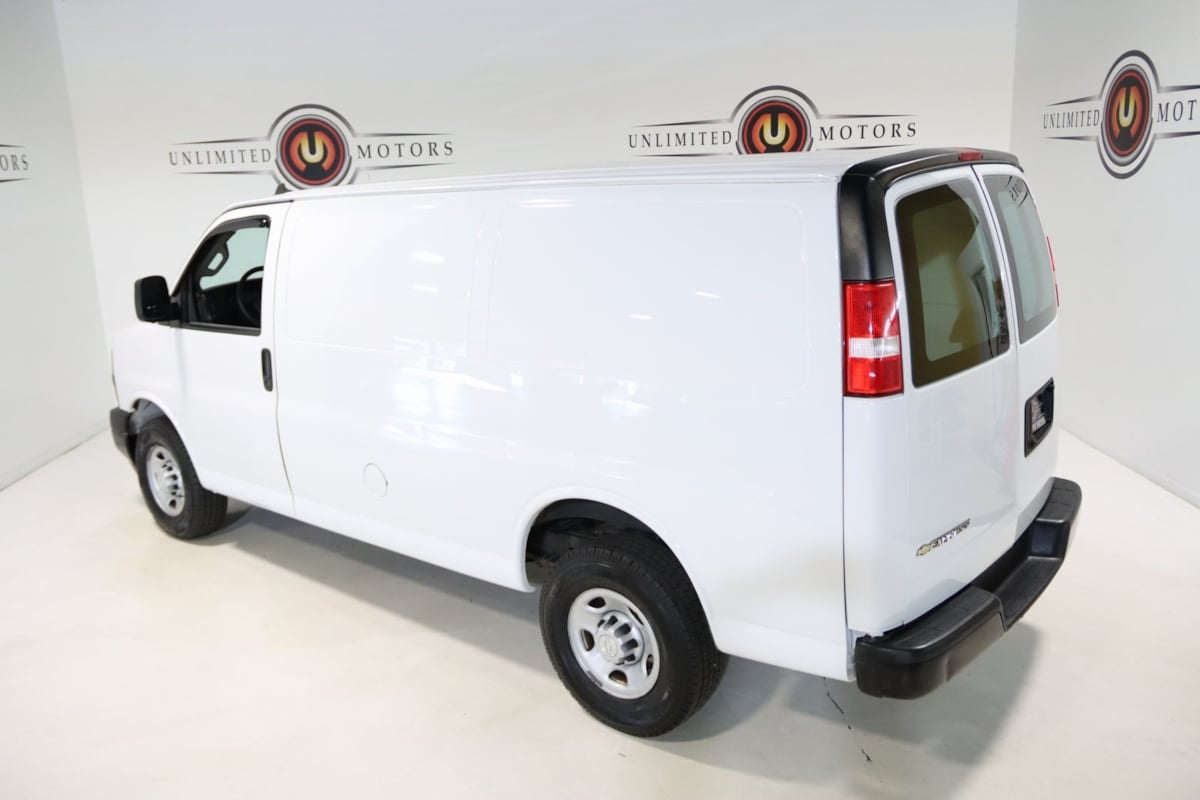 2019 Chevrolet Express 2500 Work Van Cargo photo 3