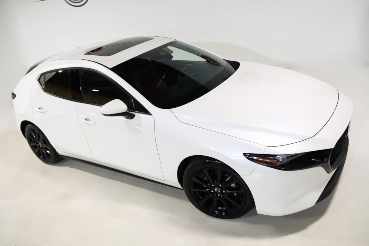 2020 Mazda Mazda3 Hatchback Premium photo 2