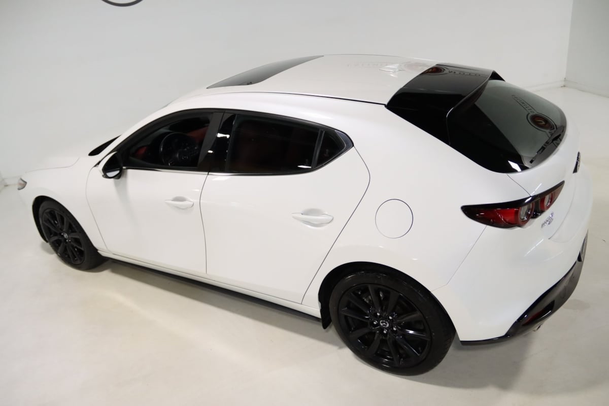 2020 Mazda Mazda3 Hatchback Premium photo 4
