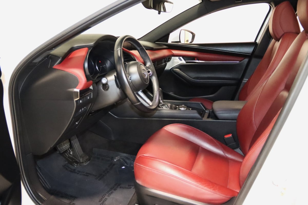 2020 Mazda Mazda3 Hatchback Premium photo 17