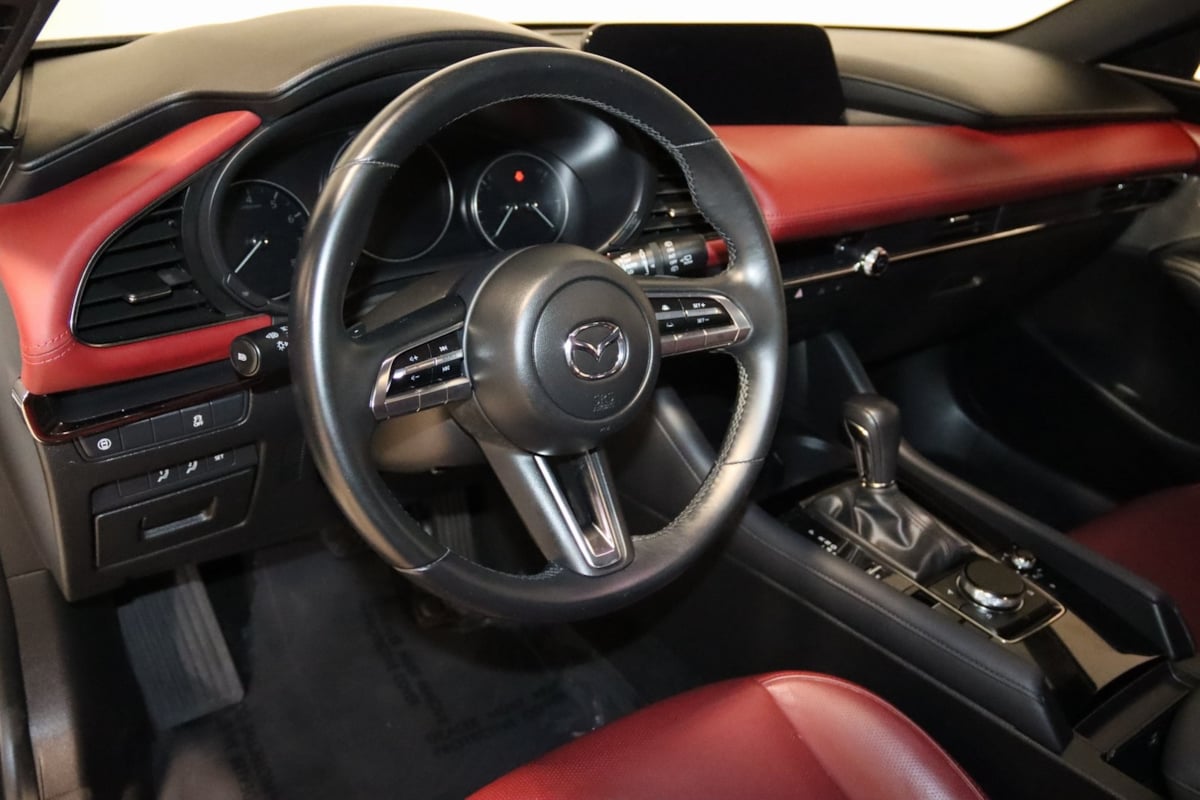2020 Mazda Mazda3 Hatchback Premium photo 21