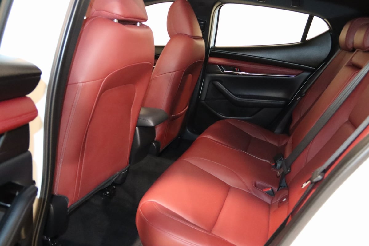 2020 Mazda Mazda3 Hatchback Premium photo 32