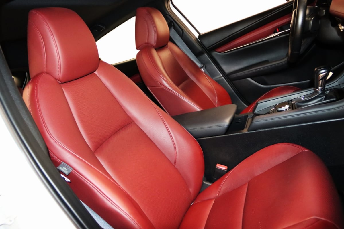 2020 Mazda Mazda3 Hatchback Premium photo 38