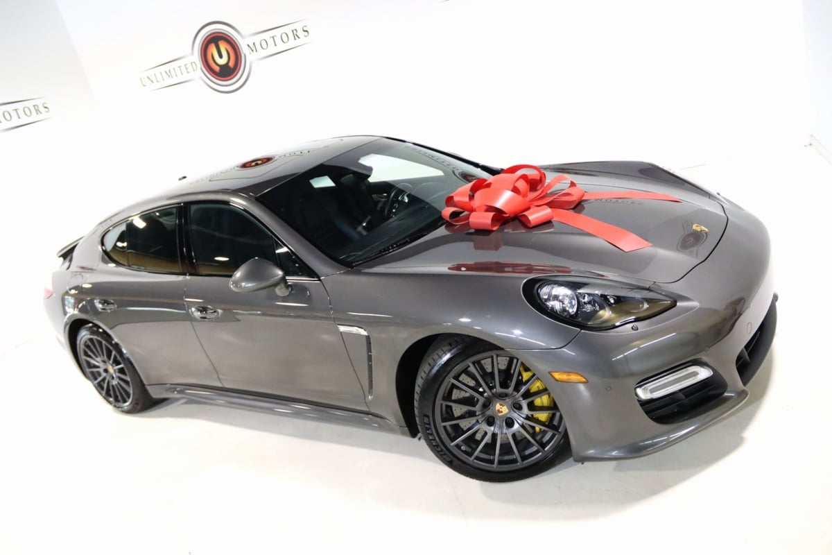 2013 Porsche Panamera Turbo S photo 2