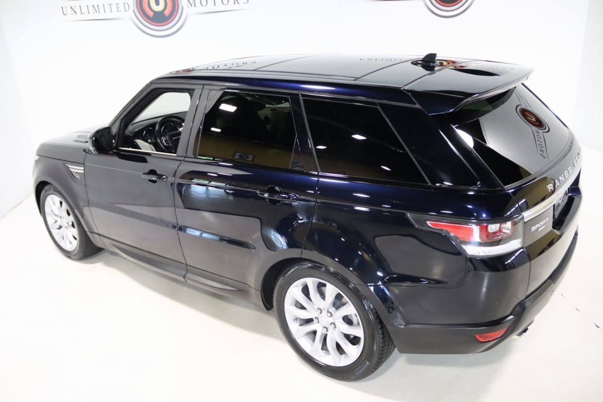 2016 Land Rover Range Rover Sport HSE photo 8