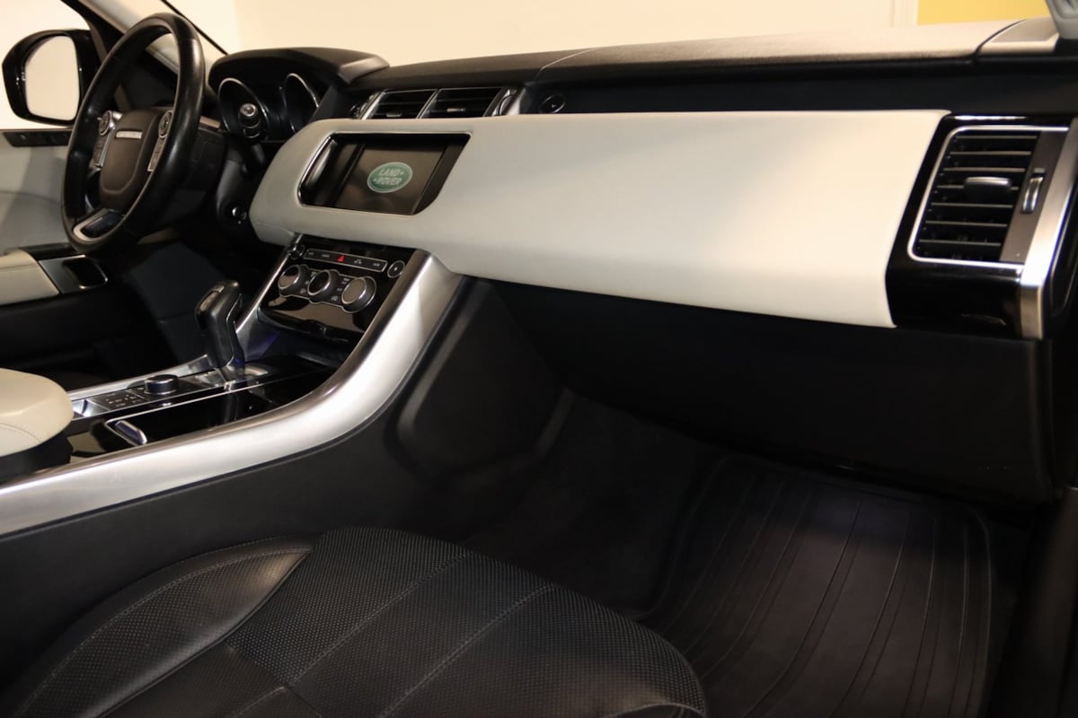 2016 Land Rover Range Rover Sport HSE photo 49