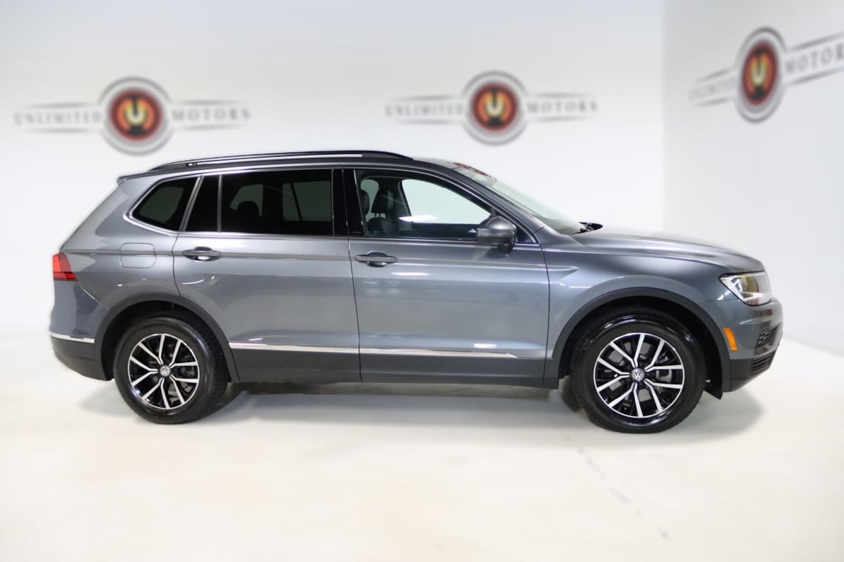 2021 Volkswagen Tiguan SE photo 2