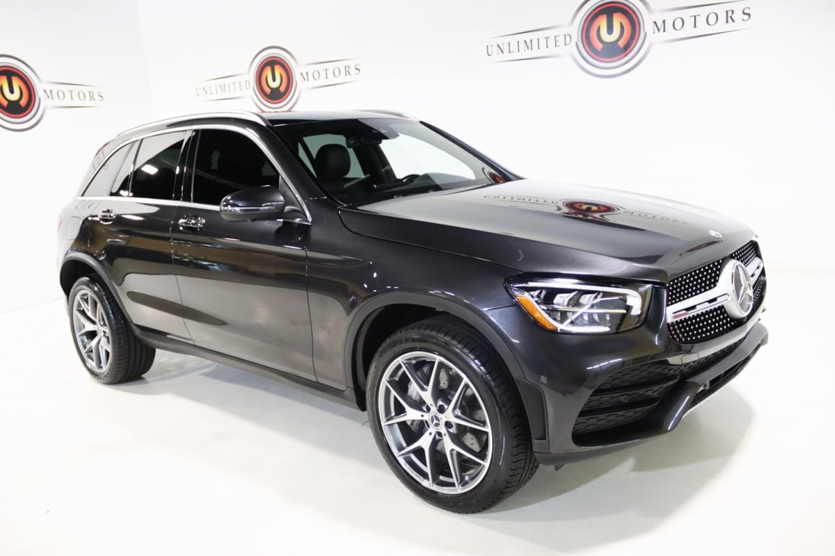 2022 Mercedes Benz GLC 300 AMG photo 3