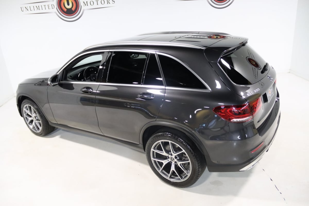 2022 Mercedes Benz GLC 300 AMG photo 4