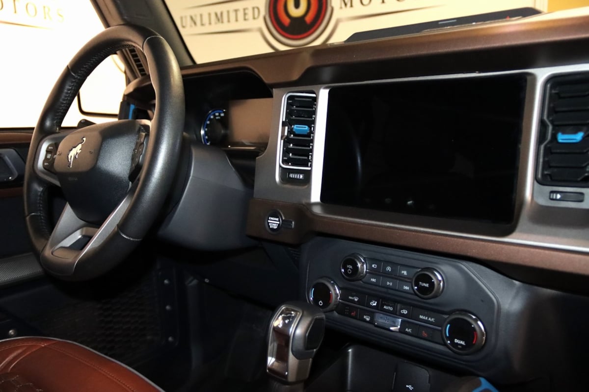 2023 Ford Bronco Outer Banks photo 46