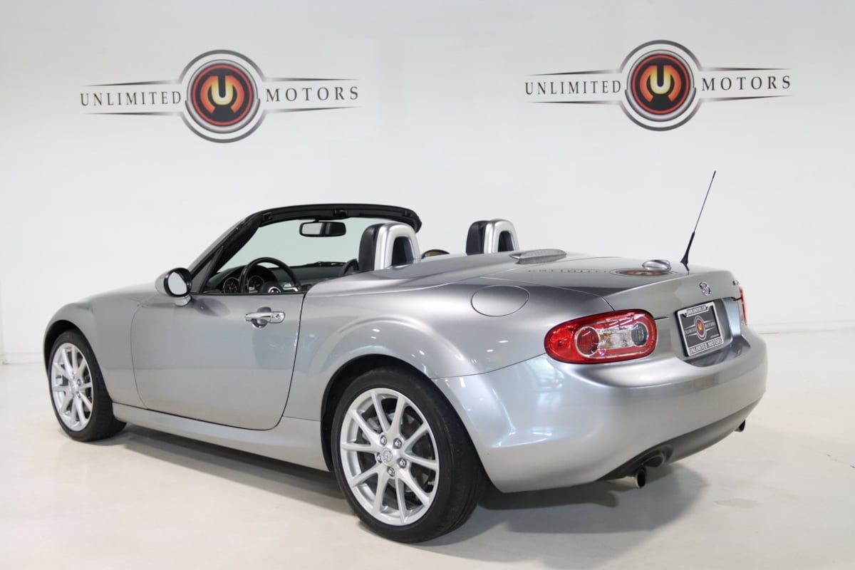 2011 Mazda MX-5 Miata Miata Grand Touring photo 3