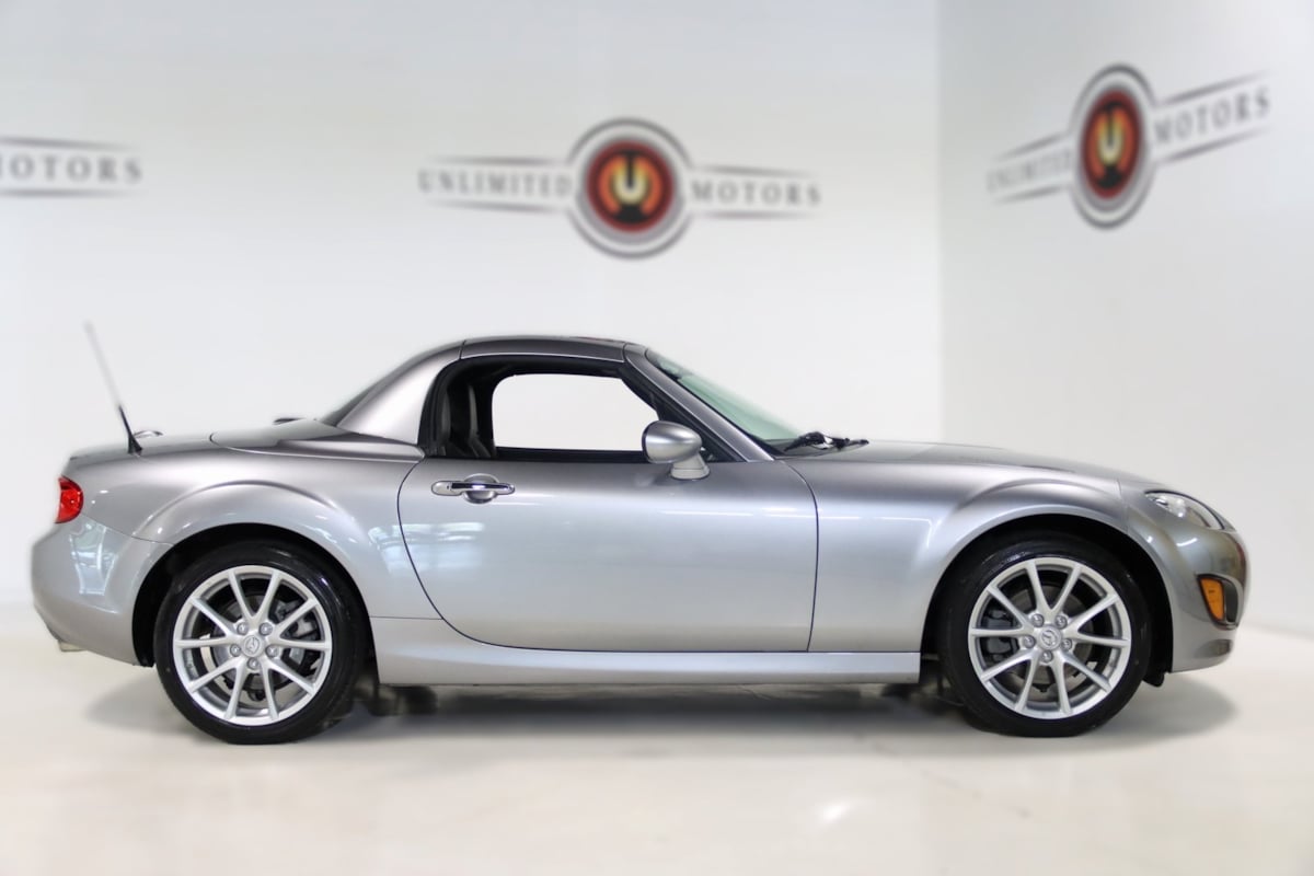 2011 Mazda MX-5 Miata Miata Grand Touring photo 4