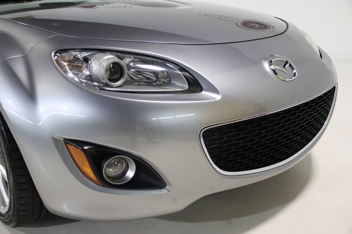 2011 Mazda MX-5 Miata Miata Grand Touring photo 22