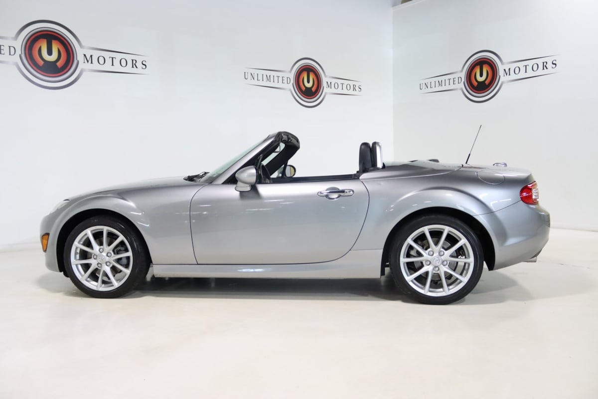 2011 Mazda MX-5 Miata Miata Grand Touring photo 28