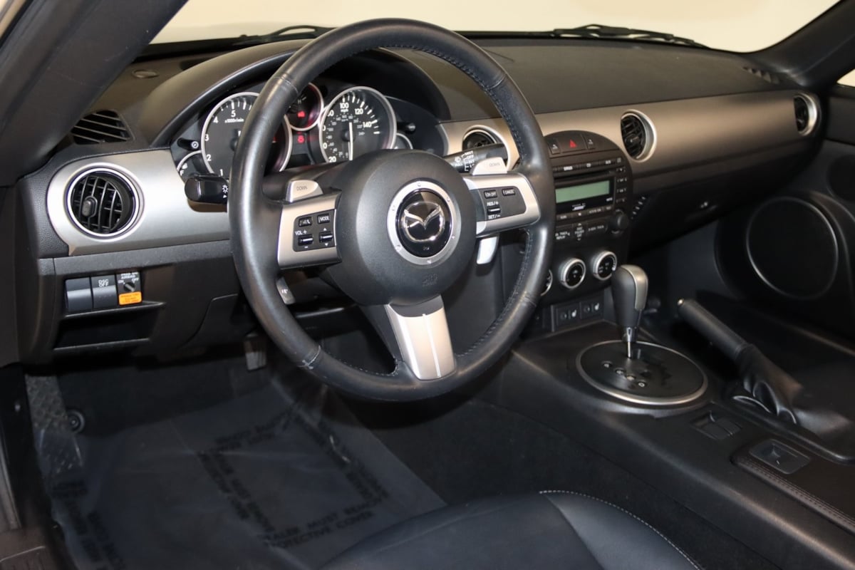 2011 Mazda MX-5 Miata Miata Grand Touring photo 31