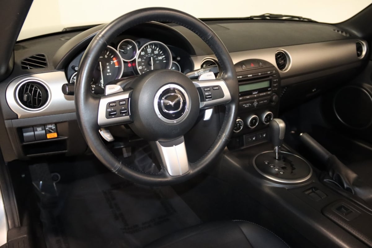2011 Mazda MX-5 Miata Miata Grand Touring photo 34