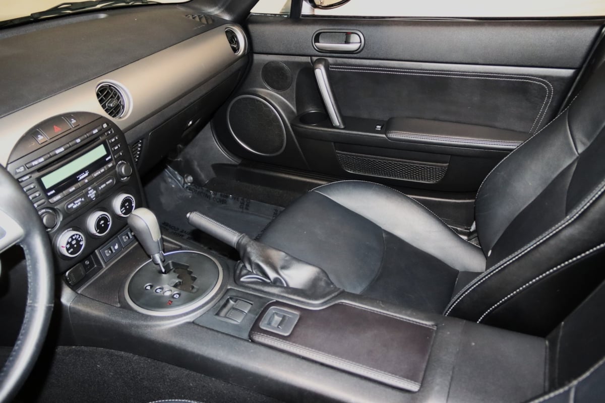 2011 Mazda MX-5 Miata Miata Grand Touring photo 35