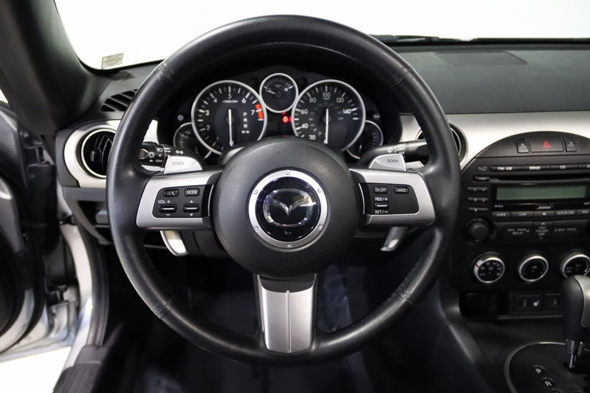 2011 Mazda MX-5 Miata Miata Grand Touring photo 36