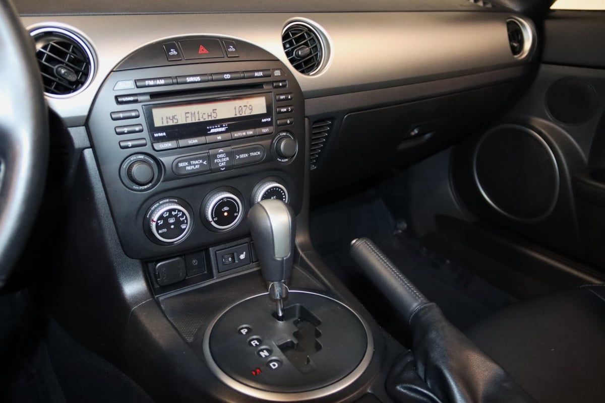 2011 Mazda MX-5 Miata Miata Grand Touring photo 39