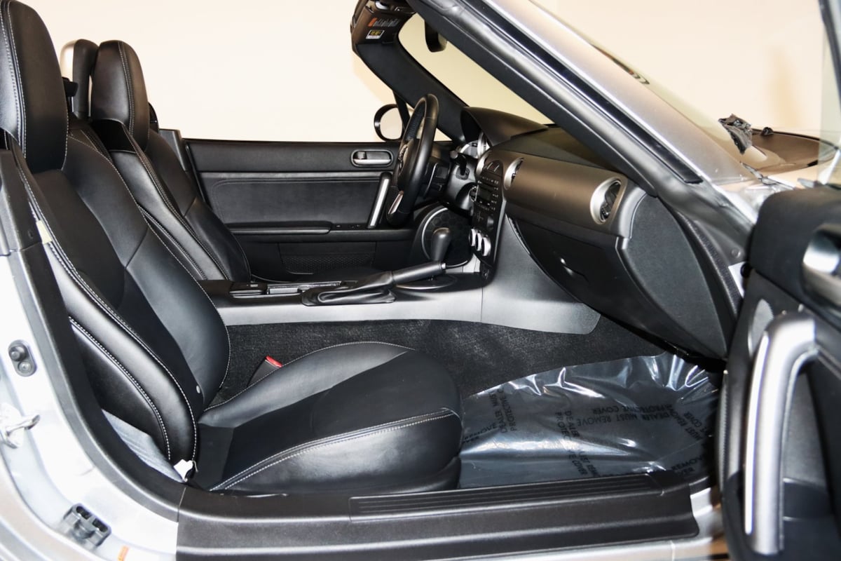 2011 Mazda MX-5 Miata Miata Grand Touring photo 44