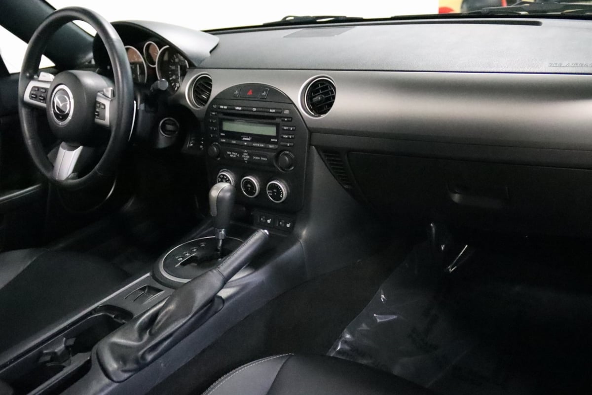 2011 Mazda MX-5 Miata Miata Grand Touring photo 47