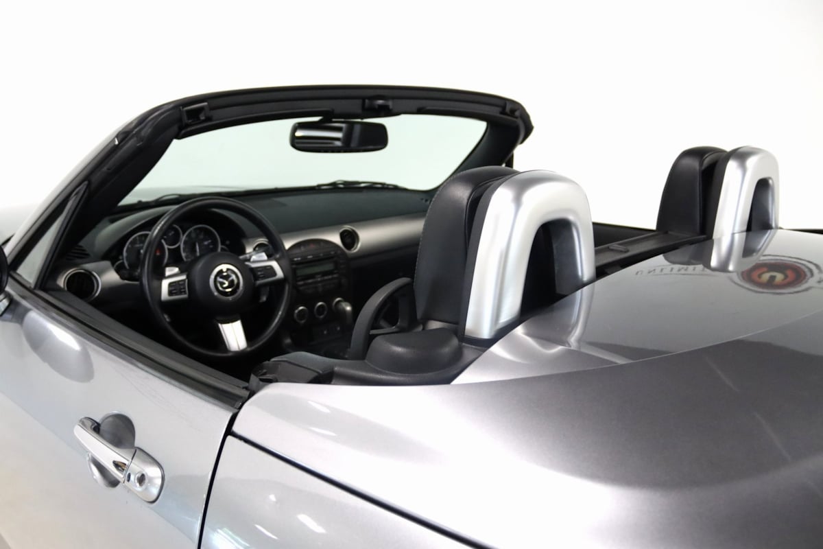 2011 Mazda MX-5 Miata Miata Grand Touring photo 51