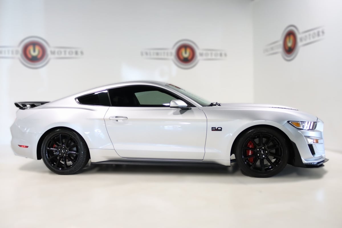 2016 Ford Mustang GT photo 4