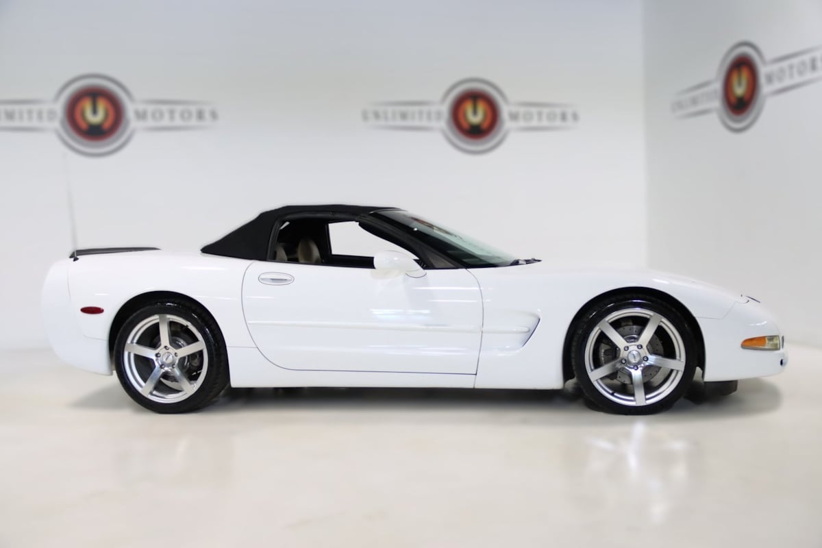 2004 Chevrolet Corvette photo 4