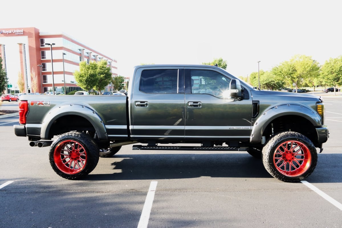 2019 Ford F-250 Lariat photo 4