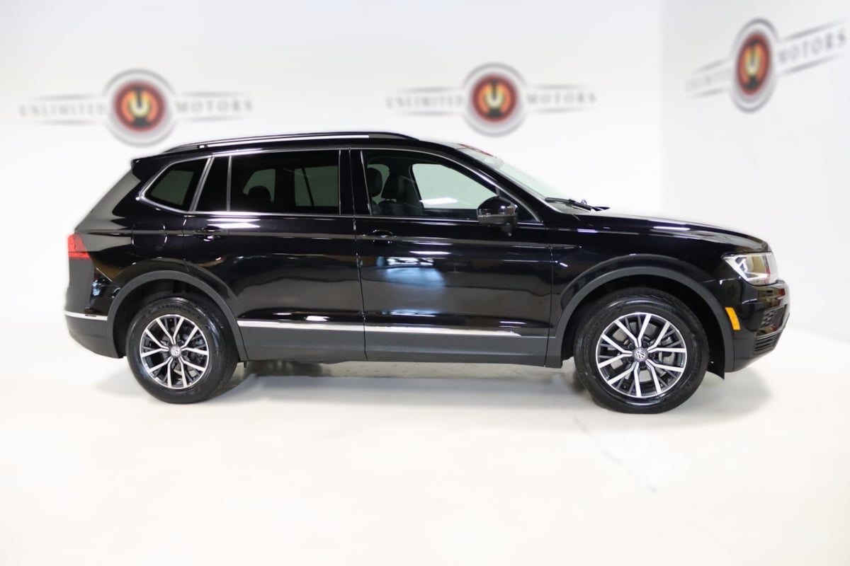 2020 Volkswagen Tiguan SE photo 2