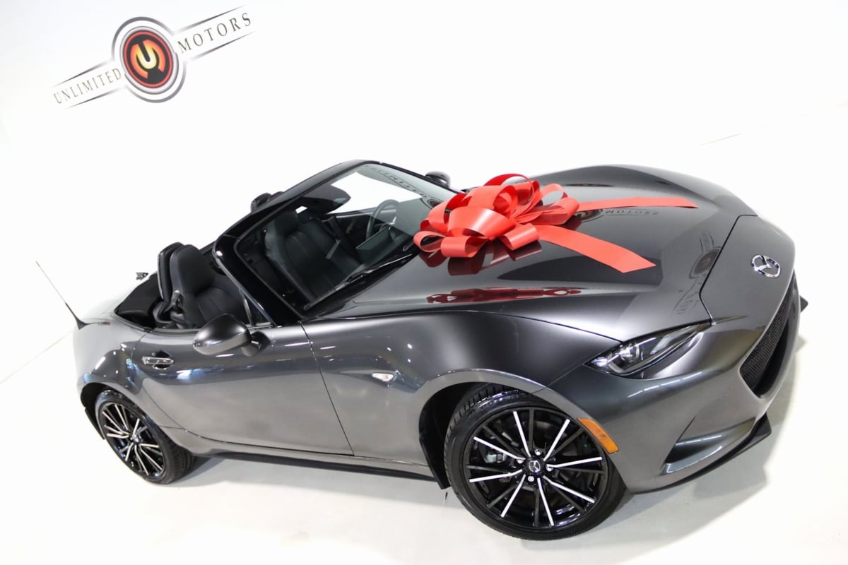 2024 Mazda MX-5 Miata Miata Grand Touring photo 2