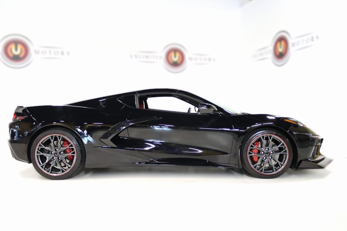 2023 Chevrolet Corvette 1LT photo 3
