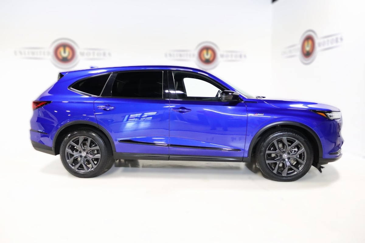 2023 Acura MDX A-Spec SH-AWD photo 3