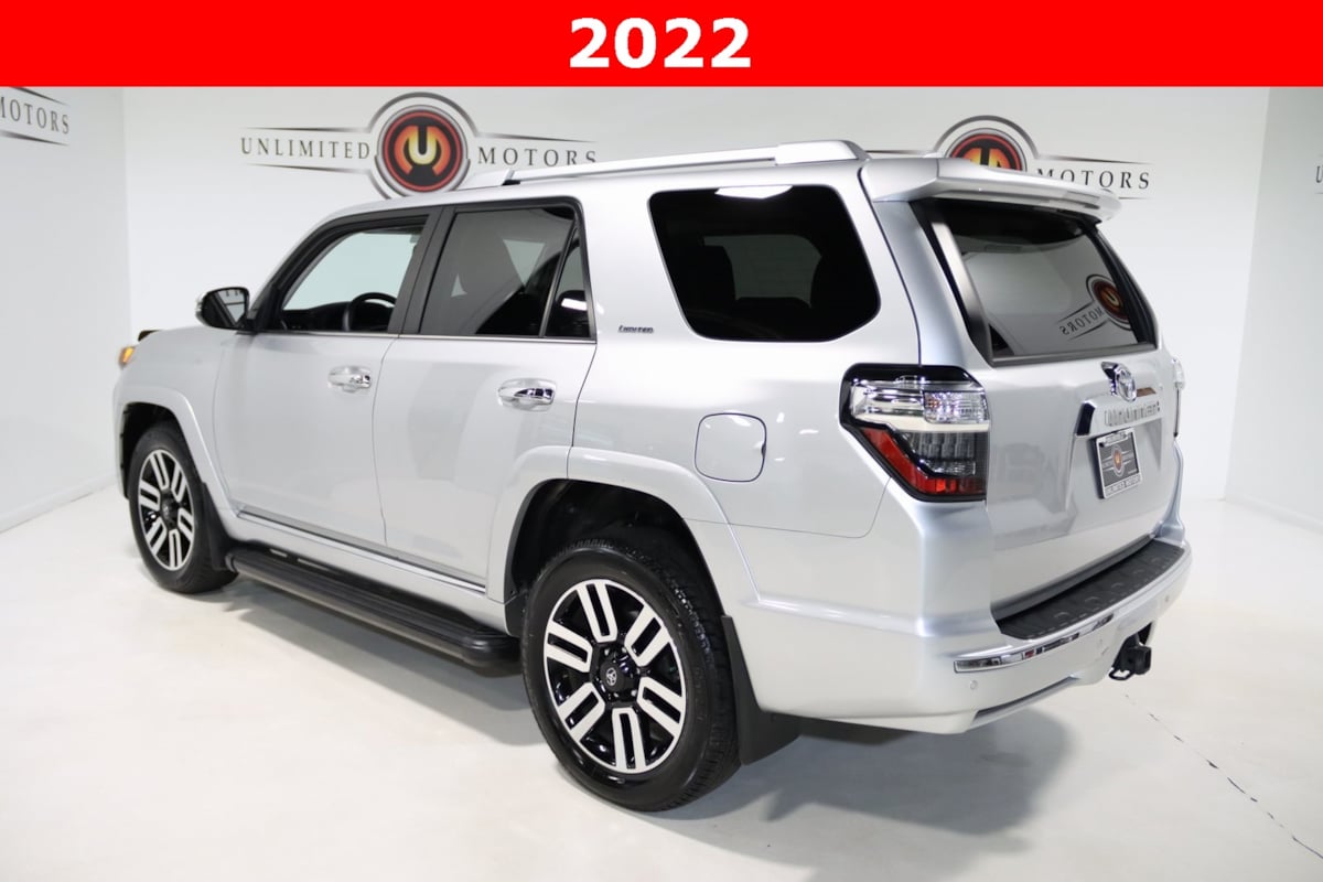 2022 Toyota 4Runner Limited photo 2