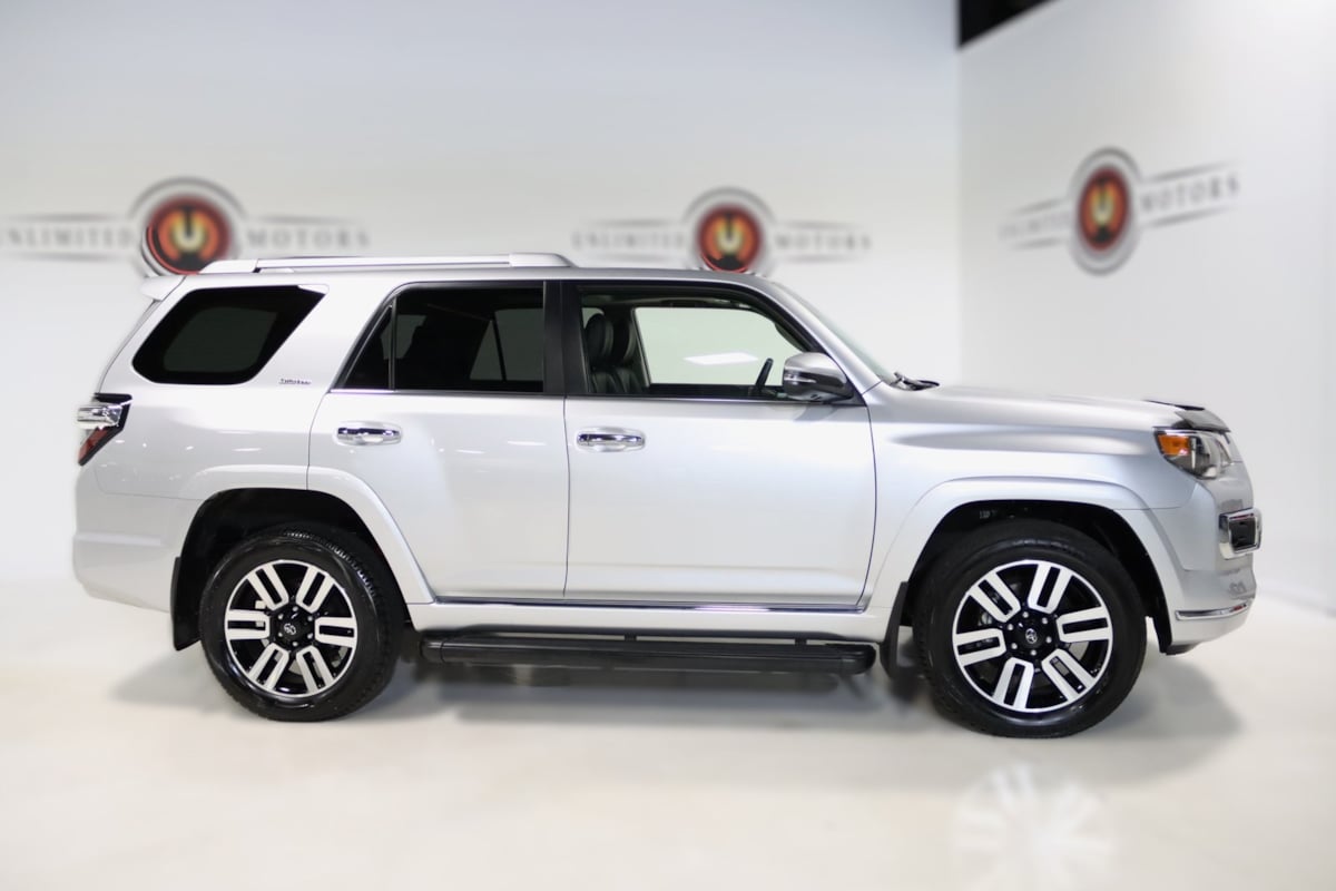 2022 Toyota 4Runner Limited photo 3