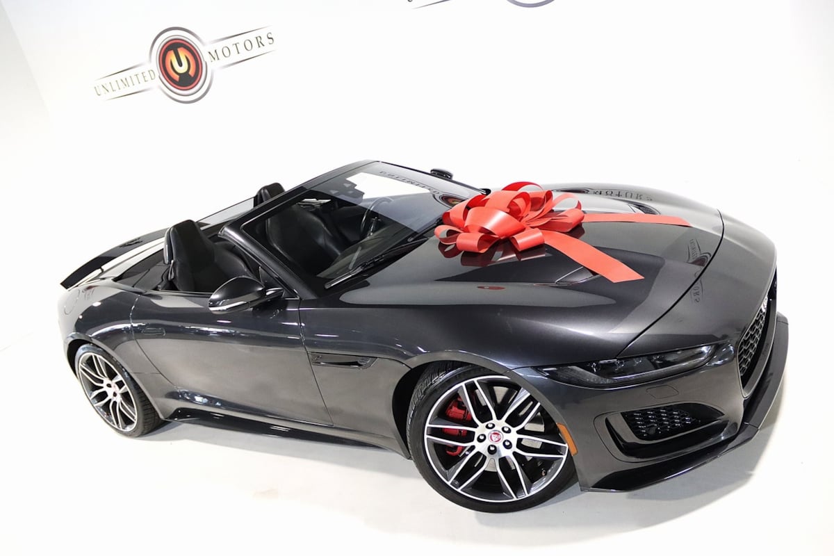 2021 Jaguar F-TYPE R-Dynamic photo 2