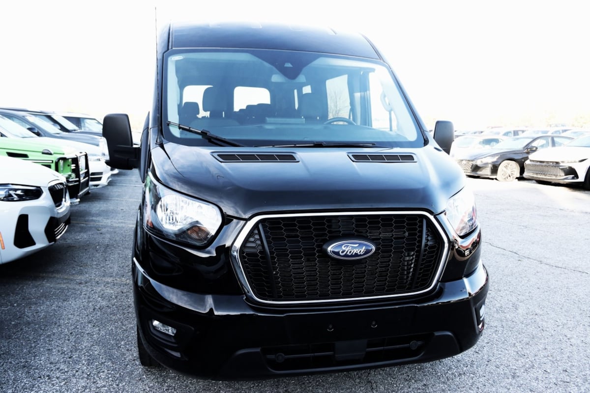 2024 Ford Transit Passenger XLT photo 2