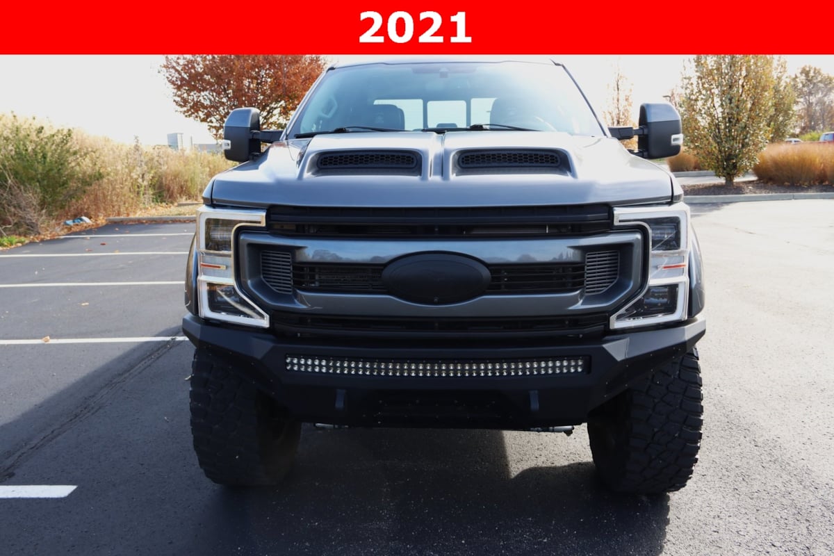 2021 Ford F-250 Lariat photo 2